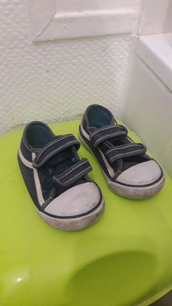 Chaussures en toile bleues