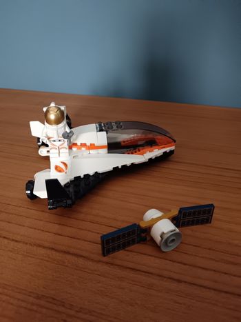 Lego 60224 la mission d'entretien du satellite
