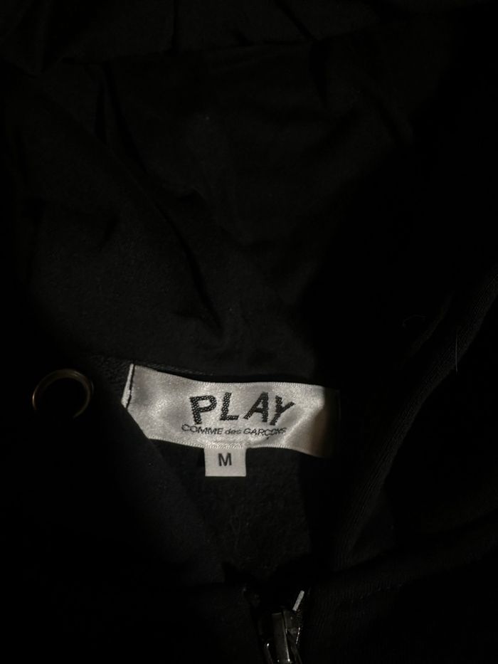 Sweat à capuche Comme des Garçons PLAY 🖤 - photo numéro 4