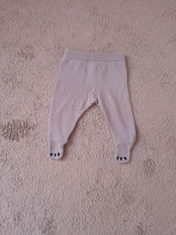 Pantalon bébé avec pieds 1 mois.