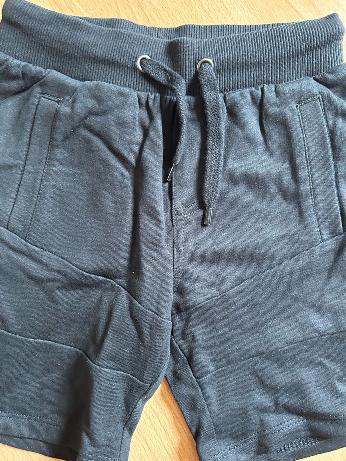 Beau short noir Orchestra T. 5 ans/110 cm garçon neuf - photo numéro 3