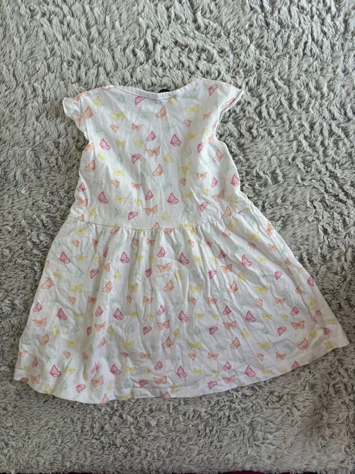 Robe papillon - photo numéro 3