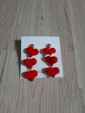 Super paire de boucles d'oreilles