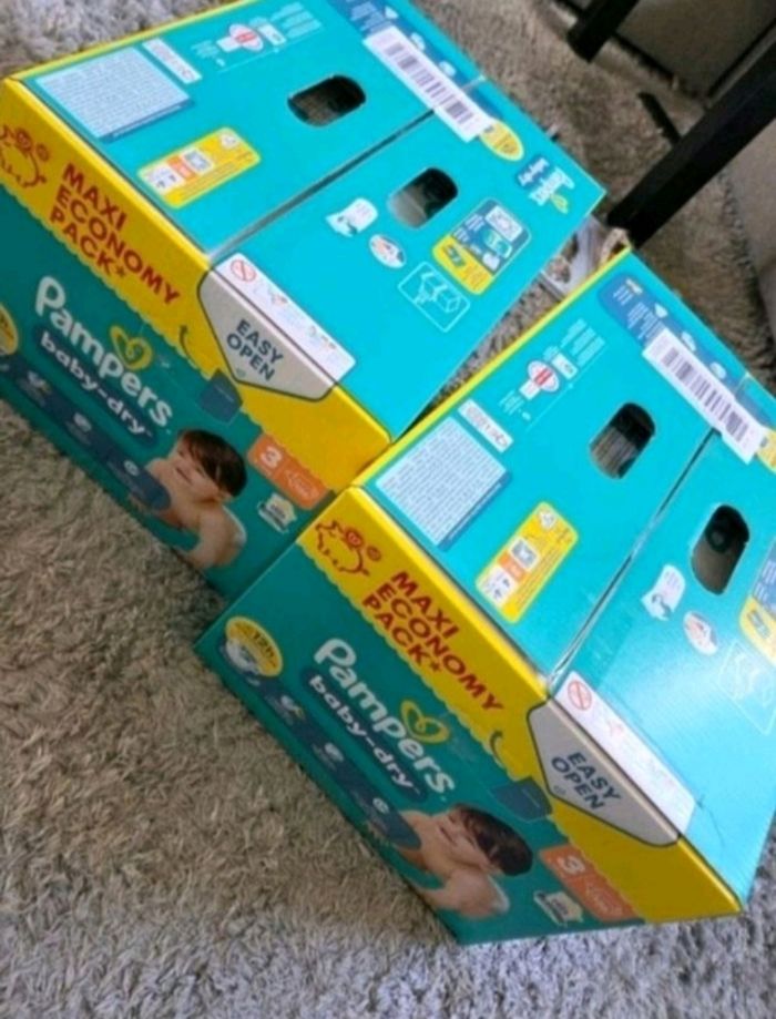 Lot entier, 2 pack de 135 couches = 272 couches Couche pampers pamper baby dry méga pack maci économie économy pas chere harmonie pant - photo numéro 3