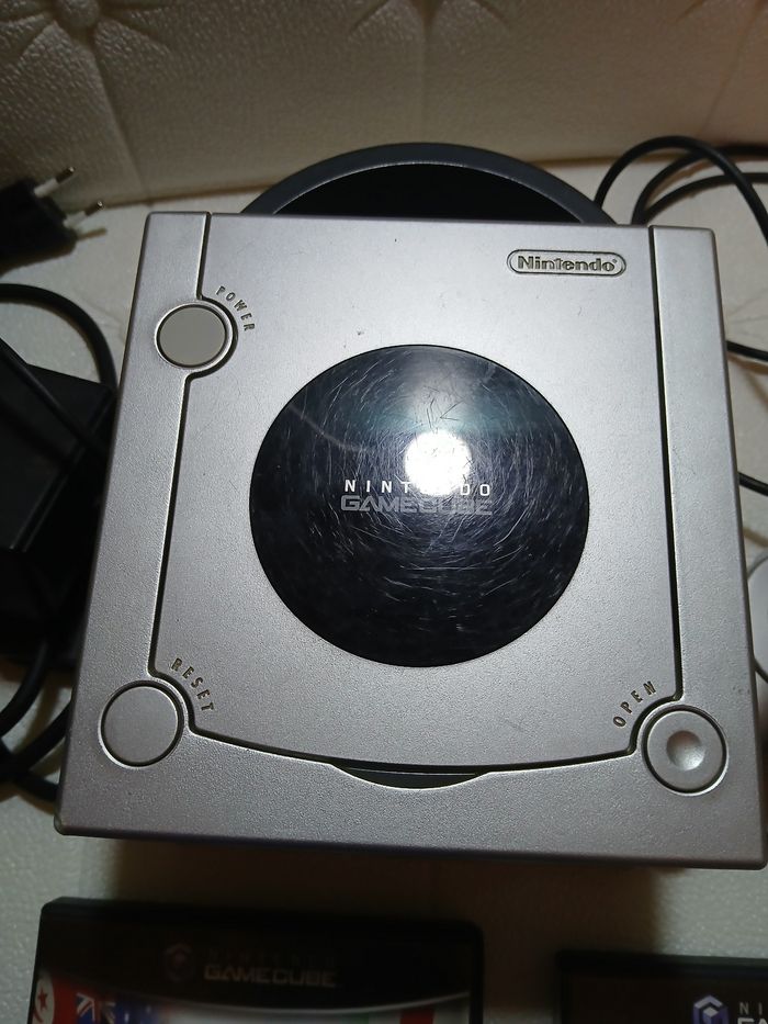 🎮 Nintendo GameCube argent + manette + 3 jeux + carte mémoire + affiche bonus 🎁 Prête à jouer - photo numéro 4