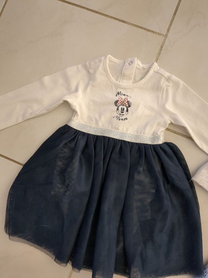 Lot 2 robes Disney 6 mois - photo numéro 2