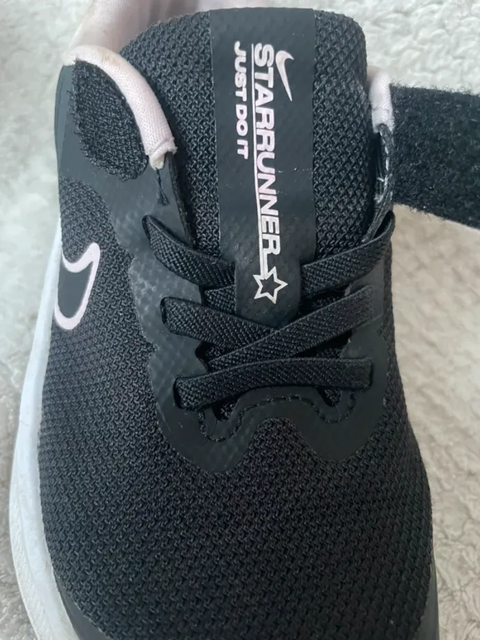 Baskets running Nike fille 28.5 - photo numéro 5