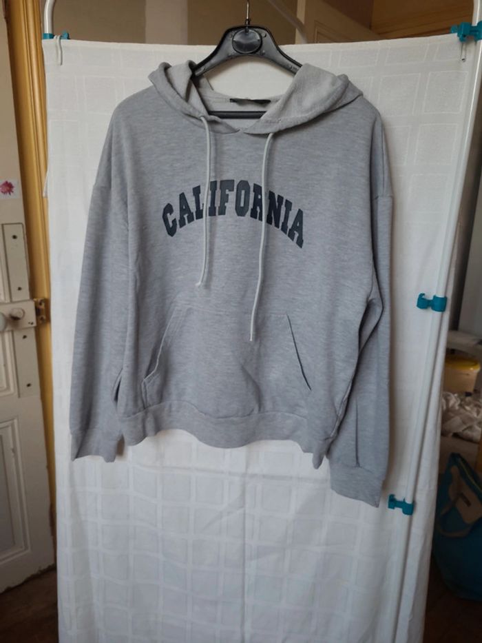 sweat à capuche taille 42