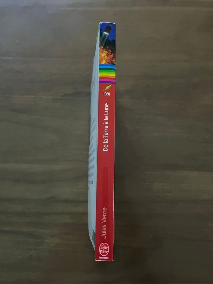Livre De la terre à la lune Jules Verne Livre de poche Jeunesse - photo numéro 3