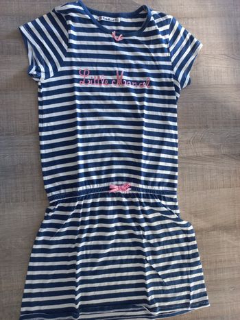 Robe manches courtes 