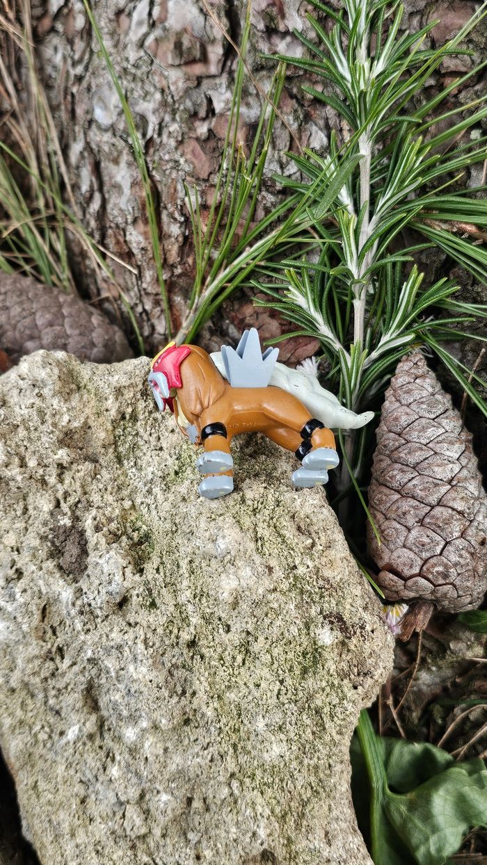 Super figurine Pokemon nintendo entei - photo numéro 4