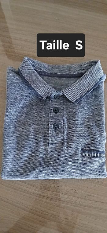 Polo homme Taille S marque Kiabi 