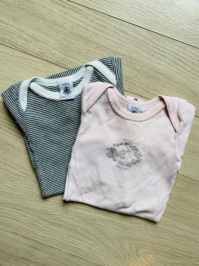 Lot de 2 bodies ML Petit Bateau 9 mois