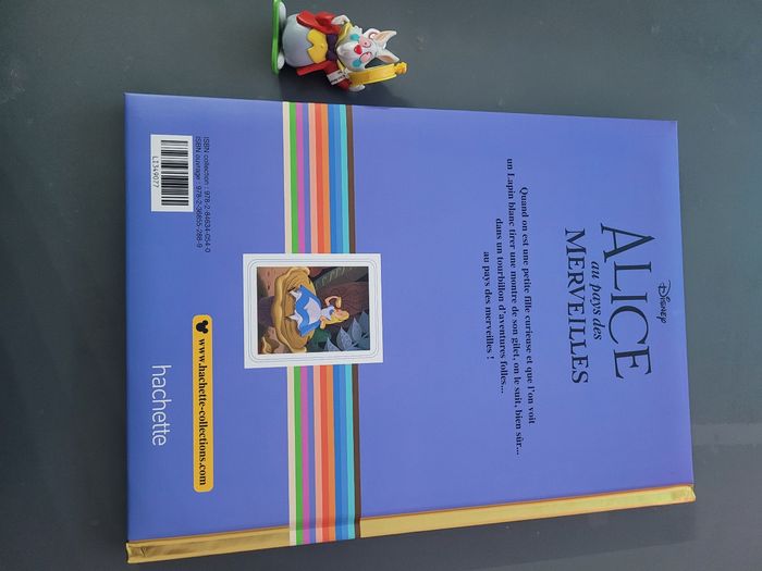 Livre disney Alice aux pays des merveilles - photo numéro 2
