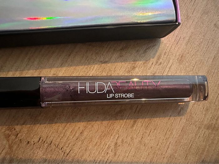 Gloss à lèvres HUDA Beauty - photo numéro 2