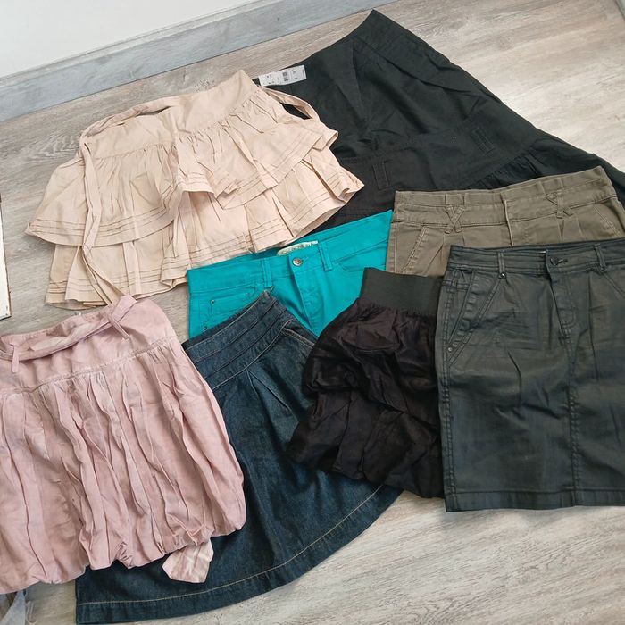 Ensemble jupes + 1 short noir