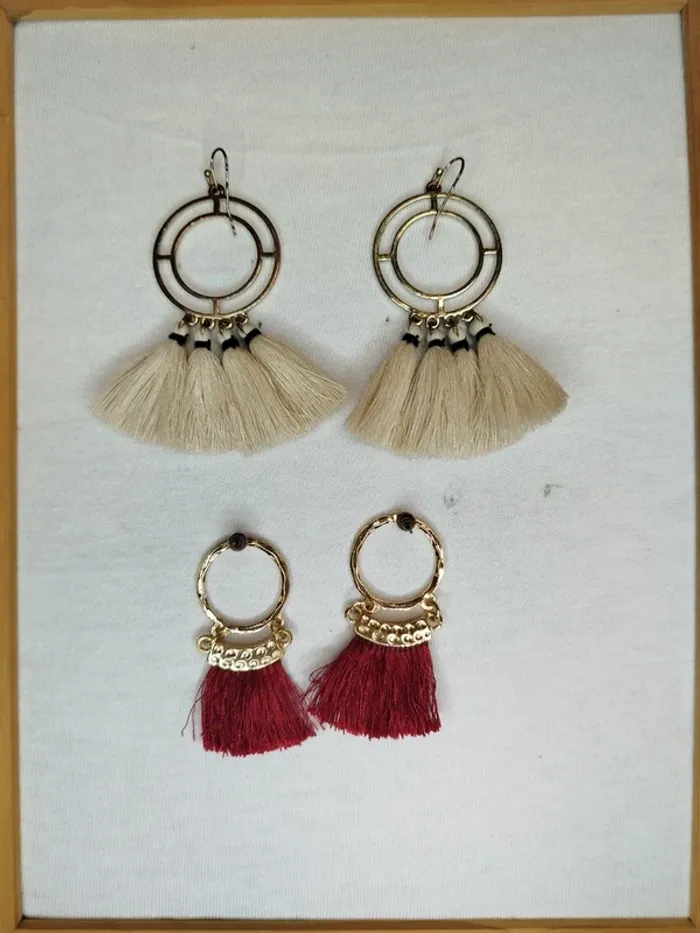 Boucle d'oreille pompons rouge et blanche - photo numéro 3