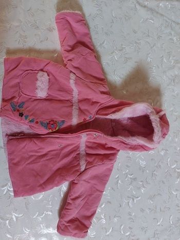 Vend manteaux bébé fille 6 Mois