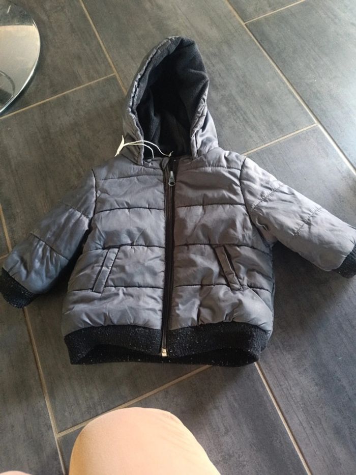 Blouson doudoune gris 12 mois