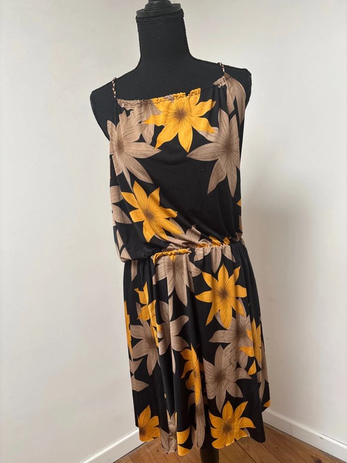 Robe dos nu