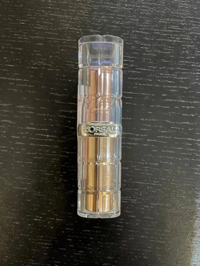 Rouge à lèvre - L'Oréal Paris Color Riche Shine Lipstick - Blue Mint Plump - photo numéro 2