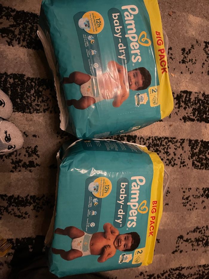 2 sac couche Pampers taille 2 - photo numéro 2