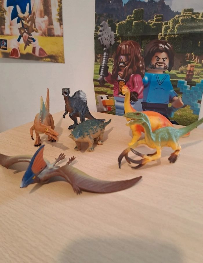 Lots 6 figurines dinosaure