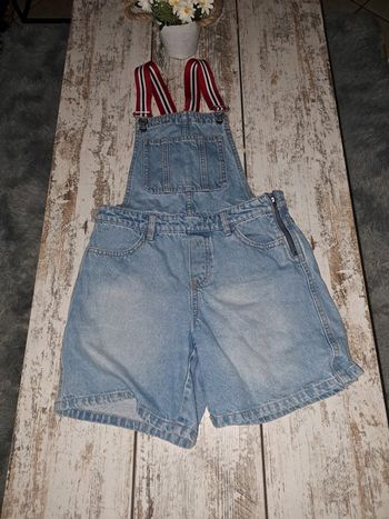 Short salopette bretelle réglable à rayures