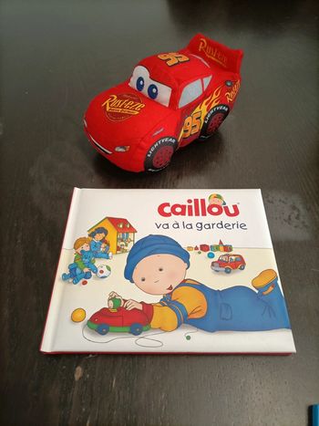 Caillou va à la garderie