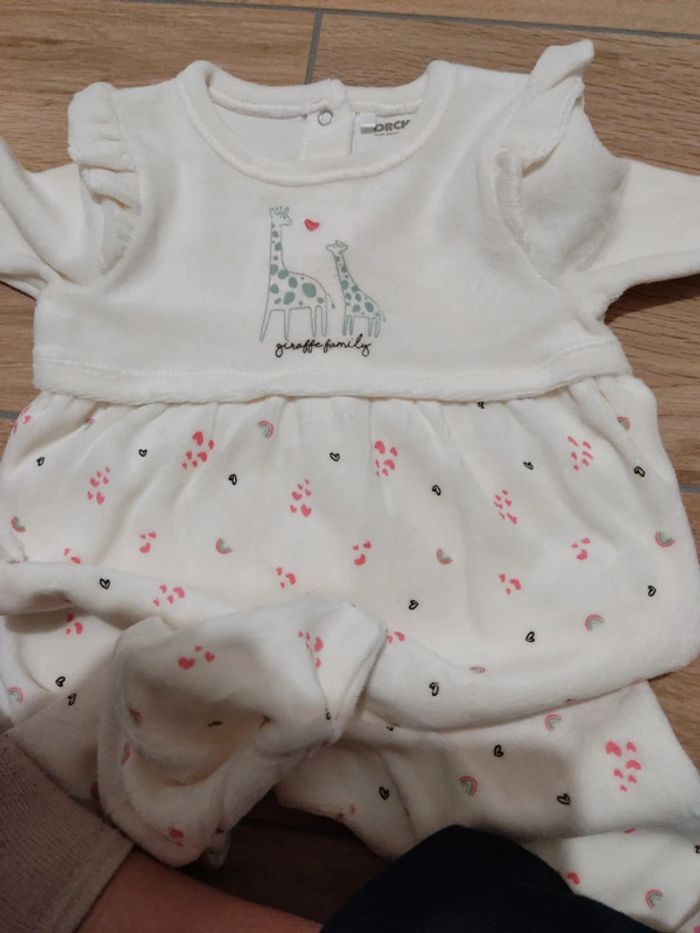 Pyjama neuf orchestra 6 mois giraffe family - photo numéro 4
