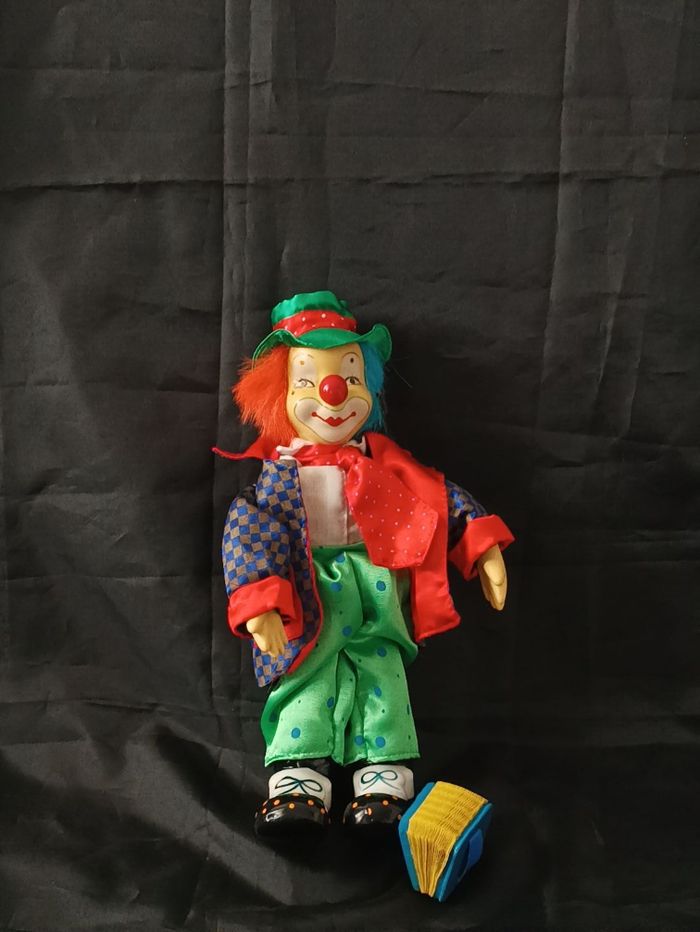 Clown musical porcelaine - photo numéro 2