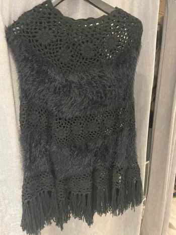 Poncho noir
