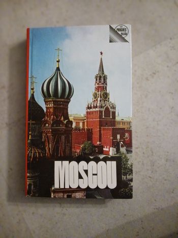 livre Moscou Progrès guide