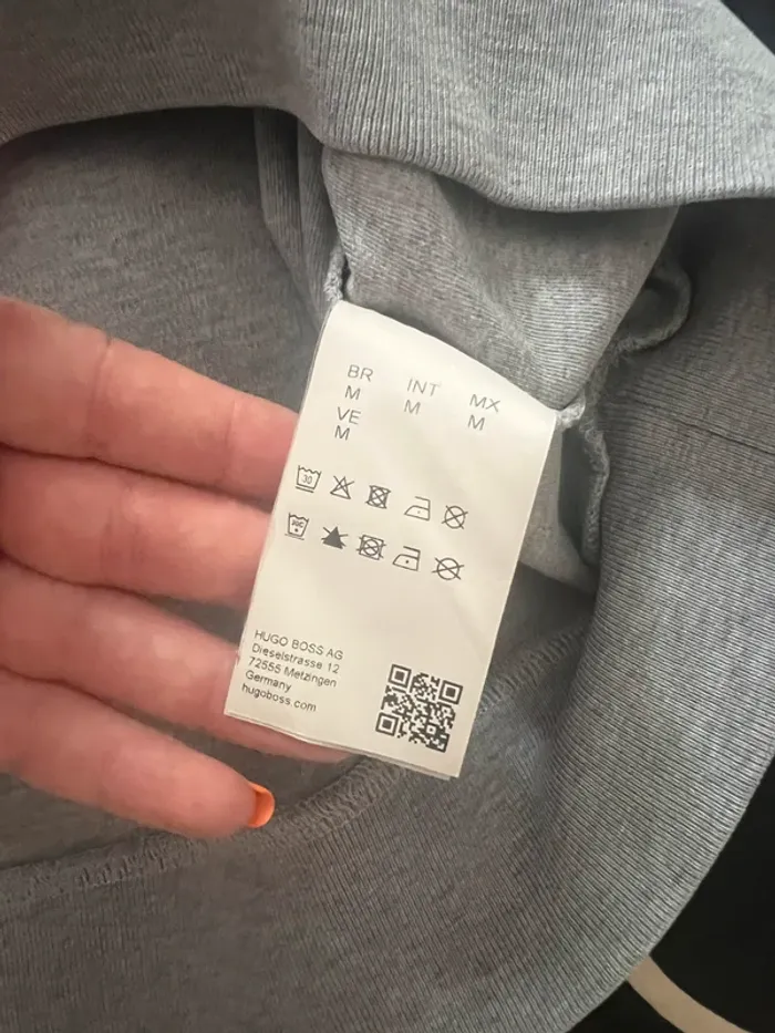 Pull gris Hugo Boss taille M - photo numéro 4
