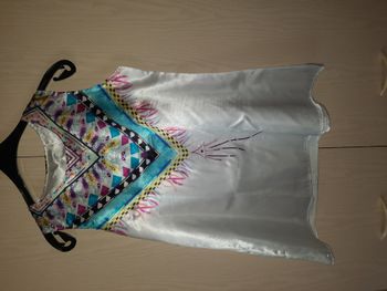 Blouse blanche et multicolore taille L
