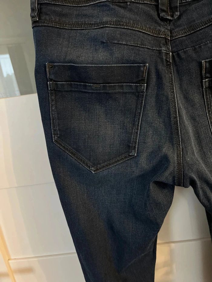 Jean 42 - photo numéro 3