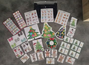 Jeux plastifiés pochette à thème NOEL