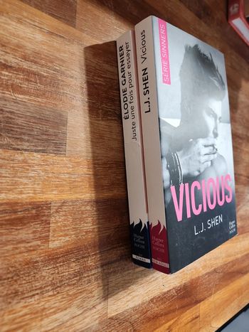 Lot de 2 livres : Edition Harper Collins