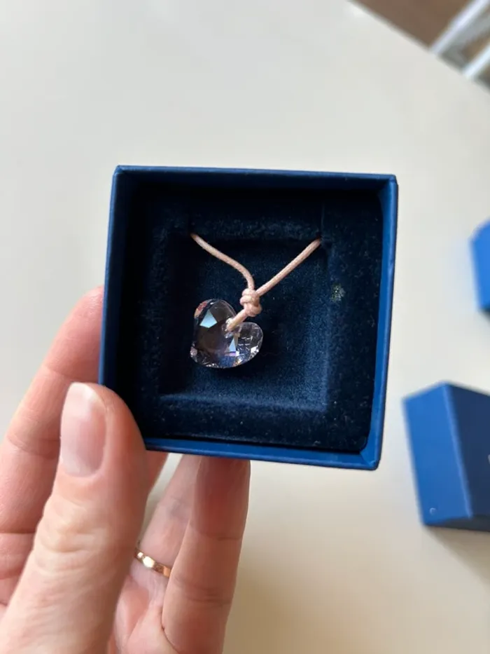 Collier Swarovski pendentif cœur en cristal rose pale - photo numéro 3