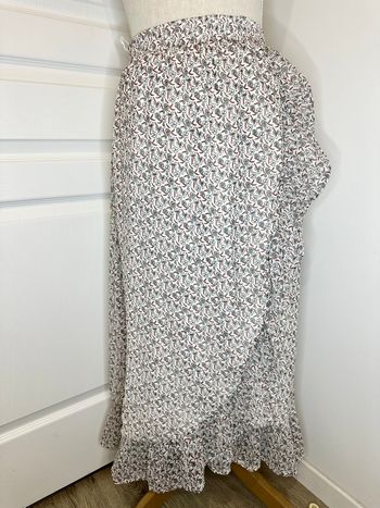 Jupe à volants asymétrique