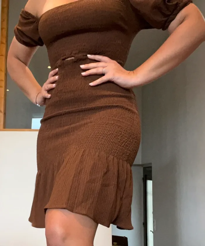 Robe marron épaules dénudées sexy - photo numéro 4
