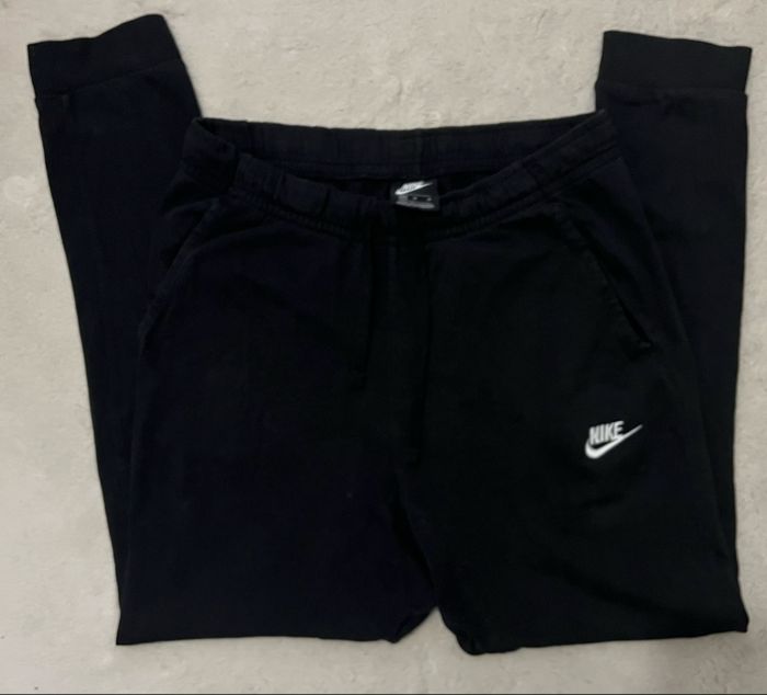 Jogging nike noir homme taille M très bon état - photo numéro 2
