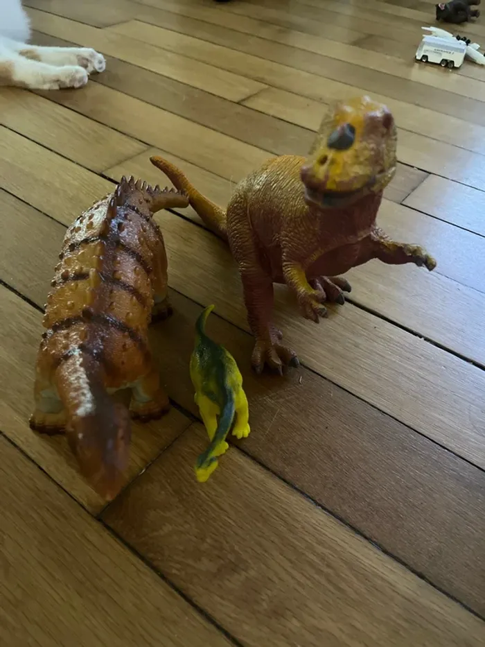 Lot 3 figurines dinosaures
