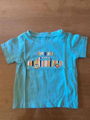 Tee shirt bleu voiture