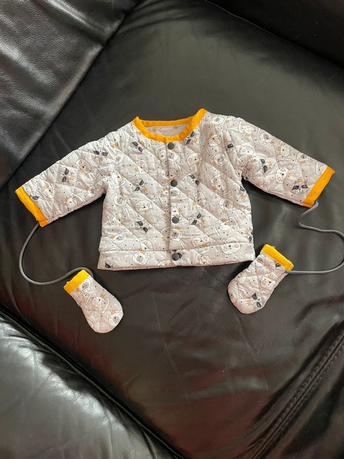 Veste bébé avec gant 6 mois fait main - photo numéro 6