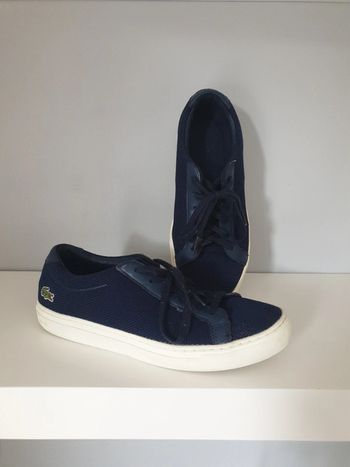 Baskets bleues marines taille 38 lacoste