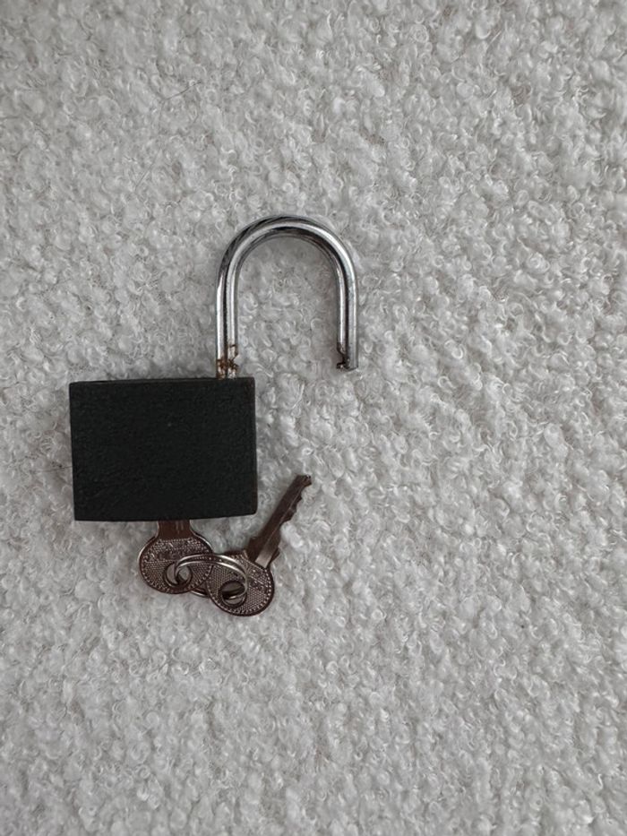 Cadenas - photo numéro 2