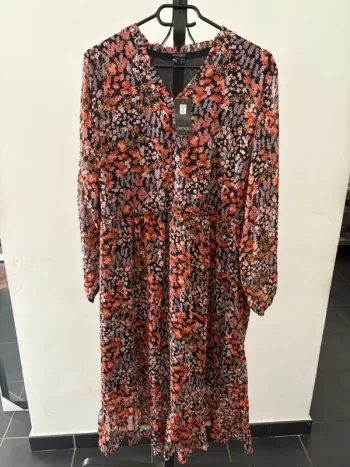 Robe à fleurs  Taille 46
