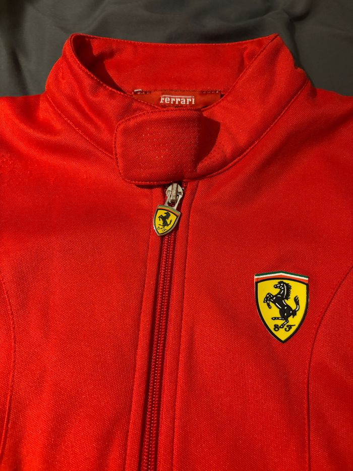 Veste zippé rouge Ferrari 7-8 ans - photo numéro 3