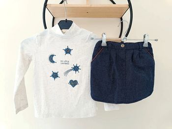 4 ans ensemble teeshirt Okaïdi et jupe kiabi